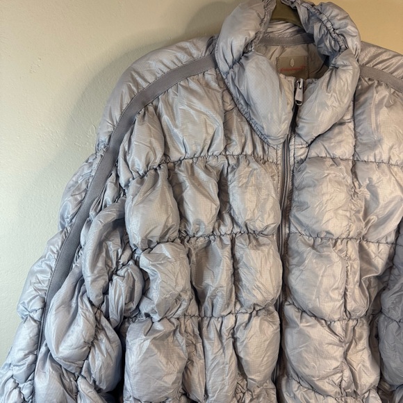 FP Movement Pippa Scrunchy Glossy Packable Puffer Jacket Large - Picture 6 of 13